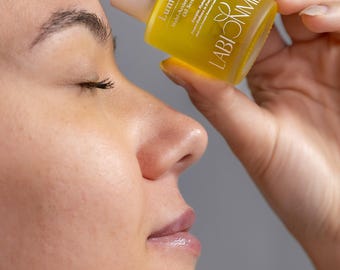 Olio viso anti-età biologico: siero naturale che stimola il collagene