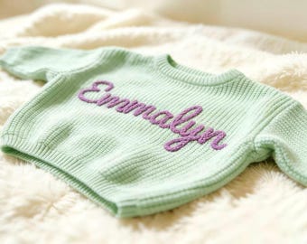 Pull bébé personnalisé brodé à la main : pull prénom en tricot personnalisé,vêtements bébé,cadeau pour bébé fille garçon,cadeau nouveau-né