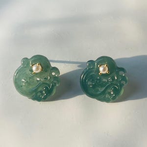 Pendientes de jade de estilo chino, candado de la suerte con perla.
