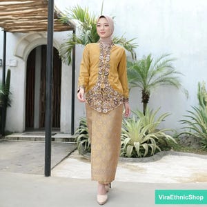 Moderner bestickter Encim Kebaya-Anzugs-Abschluss-Einladungs-Einladungs-Rock Songket, Brukat Kebaya-Anzug, Kebaya-Kleid, Kebaya Modern, Kebaya Set
