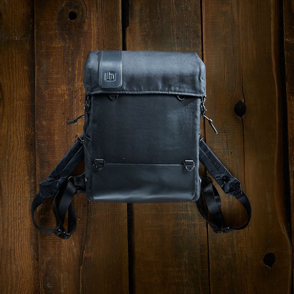 Rucksack No.3 schwarz aus Waxed Cotton & Leder - limitierter Vintage Wanderruckasck. Perfektes Geschenk für ihn