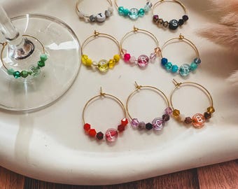 Segnabicchieri con lettere – ciondoli per bicchieri da vino fatti a mano con perline di vetro – decorazione da tavola, festa, regalo di nozze