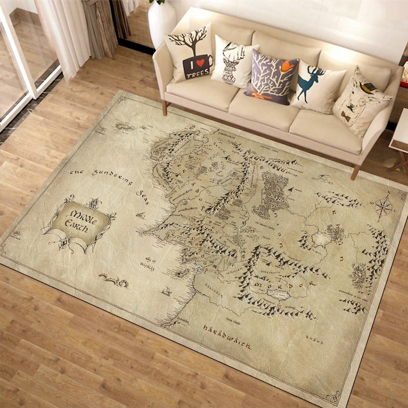Lord of the Rings Middle Earth Rug © ExculisiveDesignRug | etsy.com