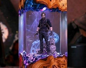 Resident Evil Requiem – Leon S Kennedy Resin Lamp, Gaming Decor, RE Fans Gift,  Video Game Figure, Grace Ashcroft, Gifts for Gamers