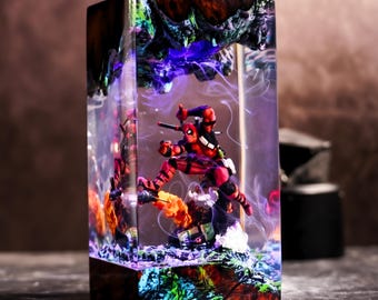 DeadP.0.0l Resin Lamp, Comic Hero Night Light, Superhero Figure, Desk Decor, Collector Gift, Geek Gift, Christmas Gift Idea, Gift for Kids