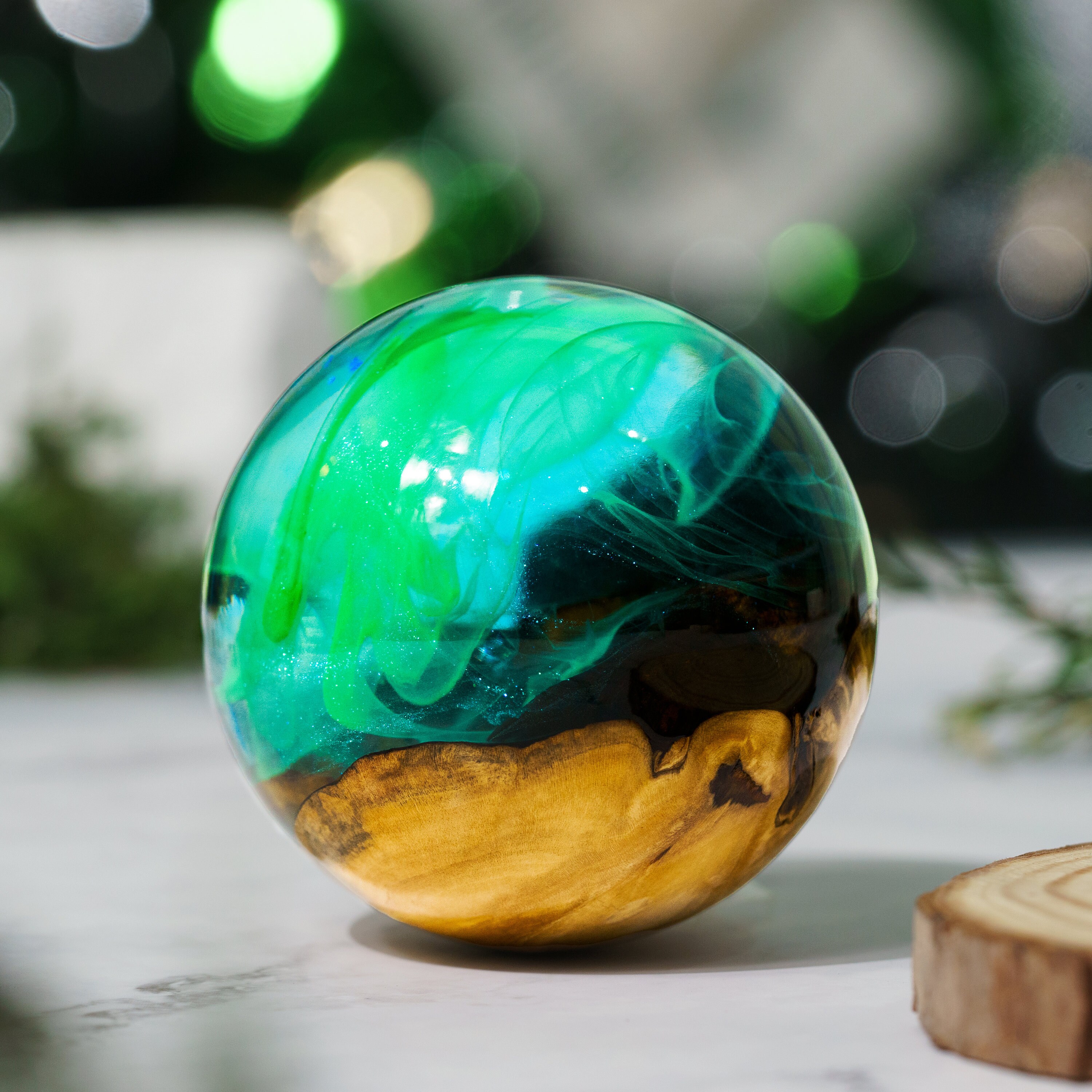 アメジストボール Aurora Borealis Paperweight, Northern Lights Wood Resin