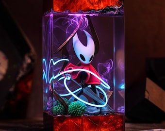 Silksong Hornet Resin Lamp, Hollow Knight SilkSong Figure, Handmade Gamer Gift, Gift for Him, Halloween Decor Lamp, Christmas Lamp Gift
