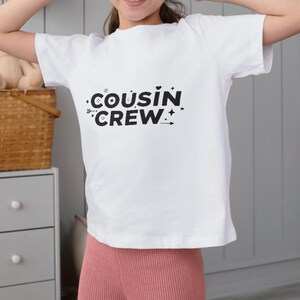 Cousin Crew SVG & PNG - Familie passendes Shirt Design、Cricut、Sillhoutte Cut Datei、Cousins Squad Grafik für DIY T-shirts、Geschenke
