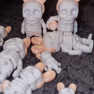 Exklusive Tiny Easter Skeleton, flexibler Osterskelett Bild 1