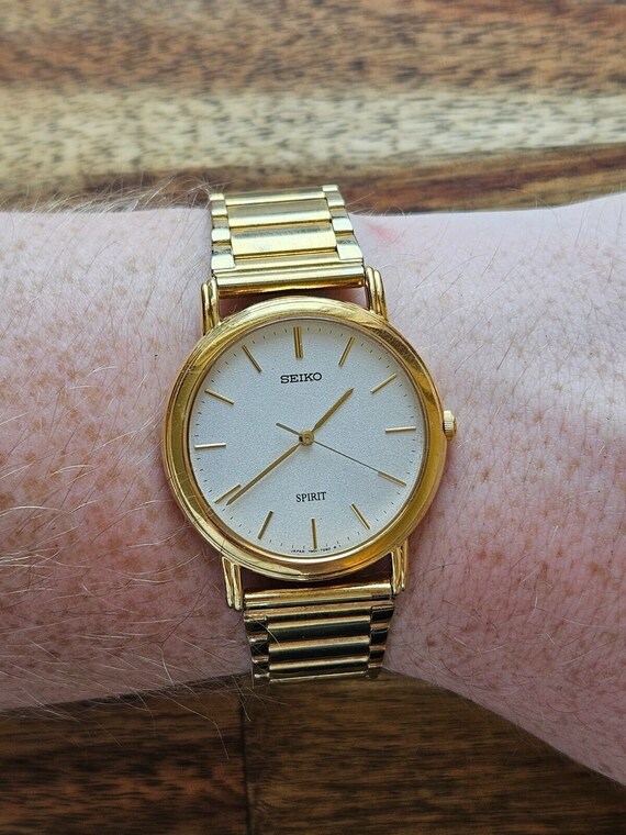 Seiko Spirit Gold Quartz Dress Watch With Metal Band - 7N01 Seiko Spirit Gold Quartz Dress Watch With Metal Band - 7N01