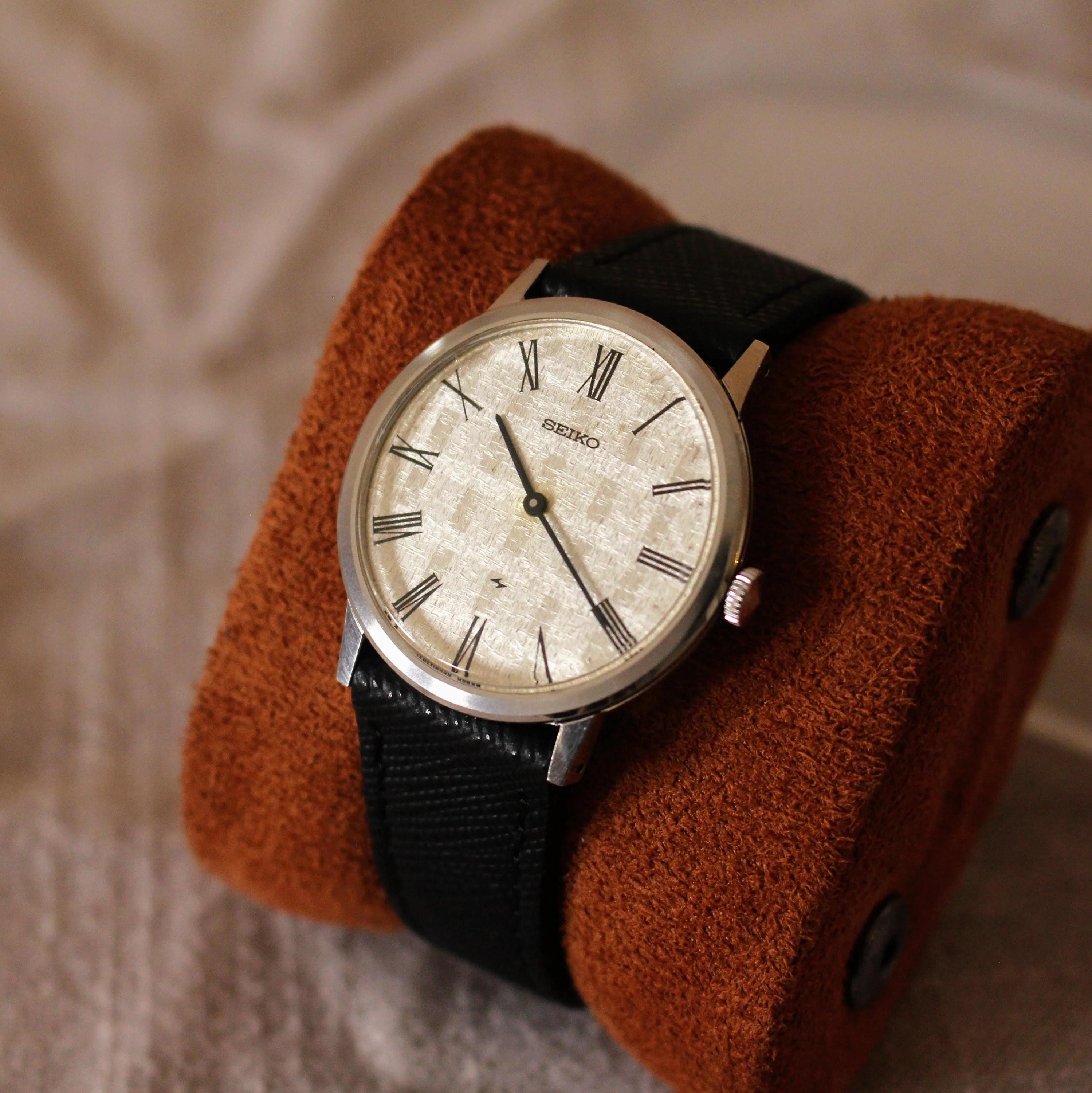 Seiko Chariot Thin Manual Wind Roman Numeral Dress Watch - 1976