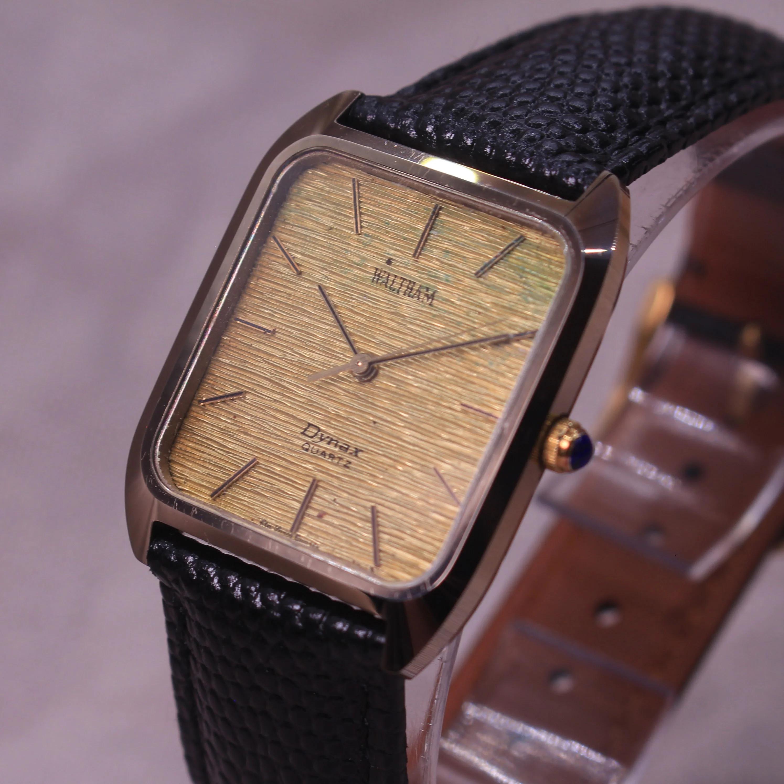 Vintage Waltham Dynax Quartz Mens Ceramic Dress Watch - Textured 