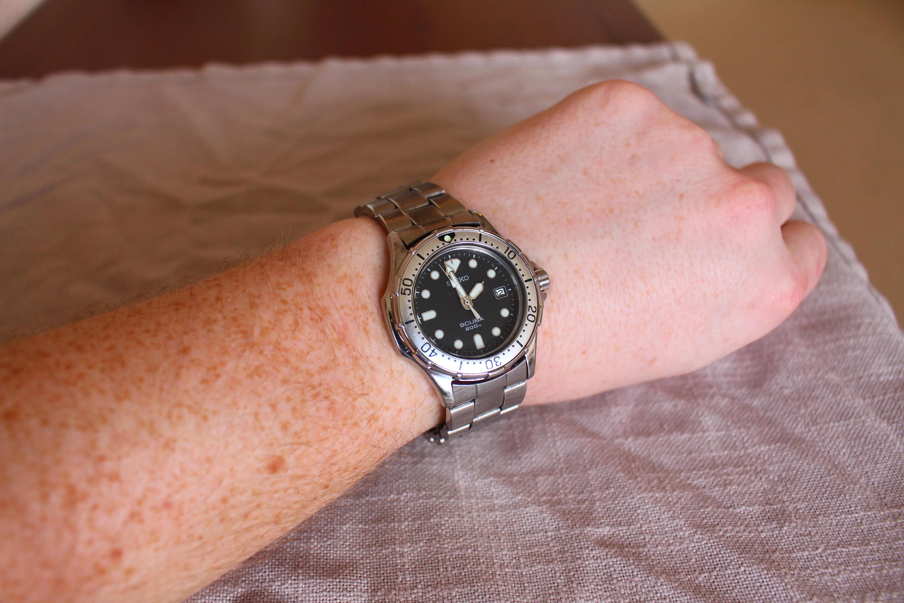 Neo-vintage Seiko Scuba 200m Dive Watch Black Dial - 2001 - 7N35 