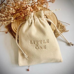 Personalisierte Schnullerkette | Altrosa Schnullerkette | Schnullerhalter | Handmade Baby Geschenk für Mädchen & Jungen | Personalisiertes Geschenk Schnullerkette With Beige Pouch