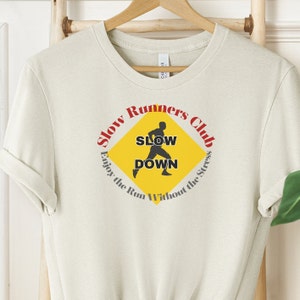 Slow Runners Club, Slow Runner Shirt, Slow Runner Gift, Funny Running TShirt, Marathon T-Shirt, Running Gift, Vintage Retro Shirt, Retro Run