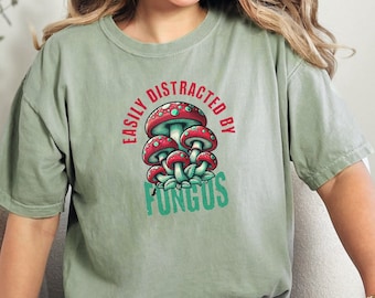 Shirt wordt gemakkelijk afgeleid door schimmel - Comfort Colors T-shirt met paddenstoelen