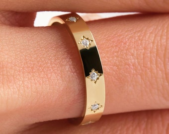 Star Diamond Gold Starburst Ring for Man and Woman Unique Wedding Band Gold Stacker Ring Star Setting Diamond Engraved Band Anniversary Ring
