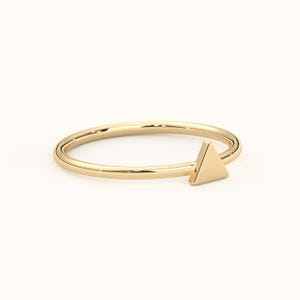 Minimalist Triangle Ring, Dainty Gold Triangle Band, Geometric Stacking ...