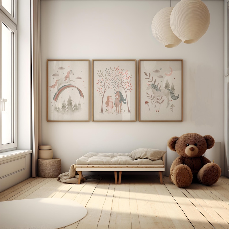 Einhorn Kinderzimmer Prints: Regenbogen, Pilze, Waldpflanzen (3er Set) Bild 1