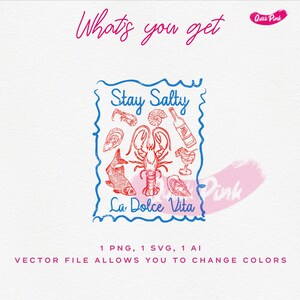 以下が含まれることがあります： 青と白のスタンプの形をしたグラフィックで、赤い文字で「Stay Salty」と「La Dolce Vita」と書かれています。グラフィックには、ロブスター、魚、その他のシーフードのイラストが描かれています。