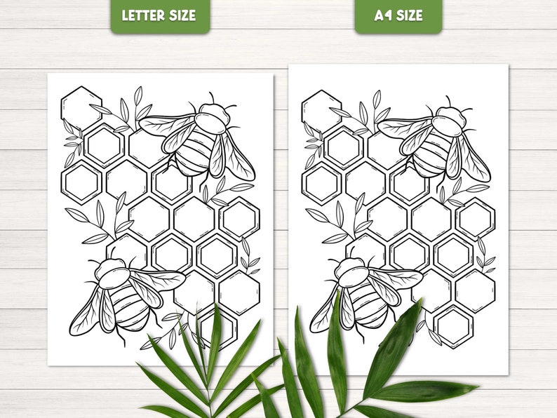 Peut inclure: Page de coloriage en noir et blanc repr&eacute;sentant deux abeilles et un nid d'abeilles. Les abeilles sont dessin&eacute;es dans un style r&eacute;aliste avec des ailes et des pattes d&eacute;taill&eacute;es. Le nid d'abeilles est dessin&eacute; dans un style simple avec des cellules hexagonales.