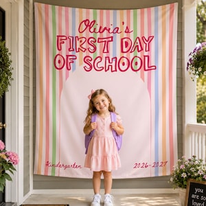 Personalisierter erster Schultag gestreiftes Banner, benutzerdefinierter Name Grad Back to School Photo Backdrop