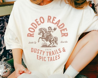 Bookish Cowgirl Shirt, Retro Cowboy Romance Book Lover Graphic Tee, Western Reader Book Club Gift, Booktok Merch, Country Girl Bookworm Gift