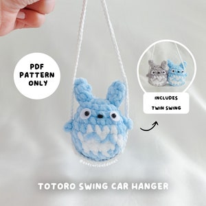 Puede incluir: Patrón PDF para un colgador de coche Totoro de crochet. El patrón incluye instrucciones para un Totoro azul y un Totoro gris.