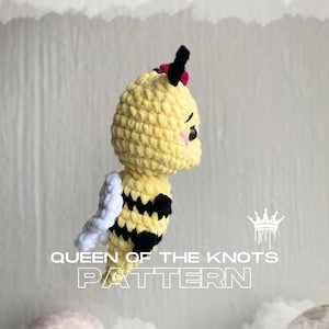 Handmade Cute Crochet Bee Pattern: DIY Plush Toy, Keychain, and PDF Tutorial for Beginner Bumblebee Amigurumi, install download