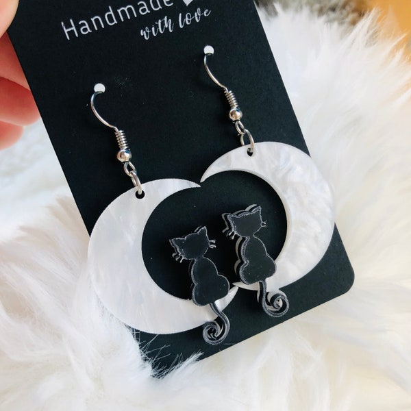 Charming Crescent Moon Cat Earrings: Elegant Acrylic with Imitation Mother-of-Pearl – Perfect for All Occasions – QHcute