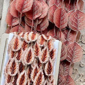 Antique Woven Leaves