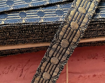 Garniture en métal doré français antique