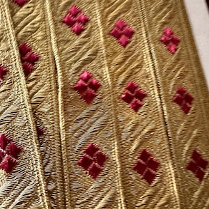Antique Gold Metal and Red Floss Diamond