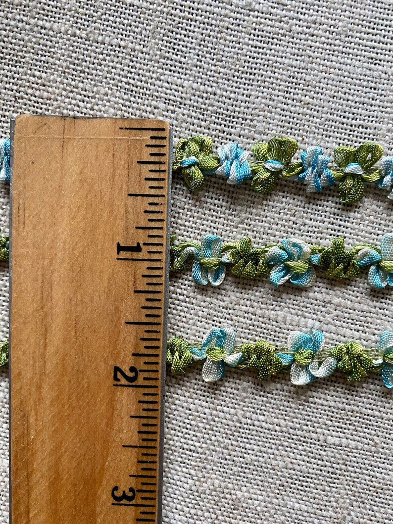 French Rococo Flower Antique Trim