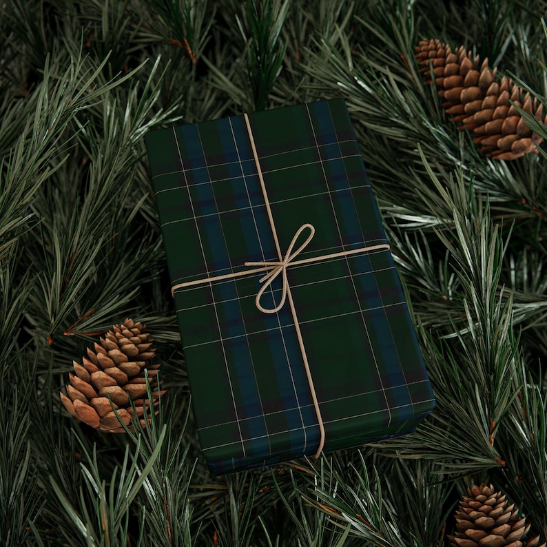 Blackwatch Plaid Wrapping Paper, Ralph Lauren Christmas, Navy Blue Tartan Pattern Gift Wrap image 2