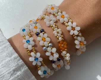 Beaded Daisy Bracelet (with various motifs)