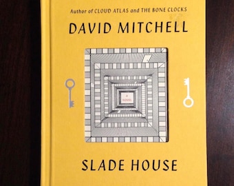 "Slade House" de David Mitchell. Primera edición en tapa dura en buen estado.