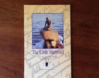 The Little Mermaid”. Copyright © 1994 paperback in good vintage condition. Any wear is pictured.