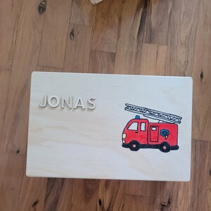 PERSONALIZED MEMORY BOX