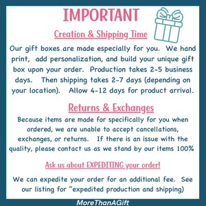Puede incluir: Un gr&aacute;fico de texto rosa y blanco con la palabra "IMPORTANTE" en letras grandes y en negrita. El texto a continuaci&oacute;n explica el tiempo de creaci&oacute;n y env&iacute;o de las cajas de regalo personalizadas. El texto tambi&eacute;n explica la pol&iacute;tica de devoluci&oacute;n e intercambio. El texto incluye la frase "&iexcl;Preg&uacute;ntanos sobre la ACELERACI&Oacute;N de tu pedido!" y el texto "MoreThanAGift".