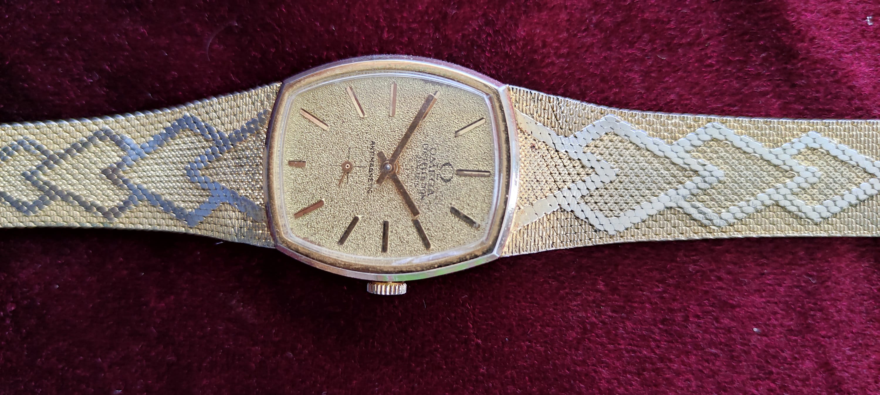 Omega watch 18k clearance 0.750 swiss made