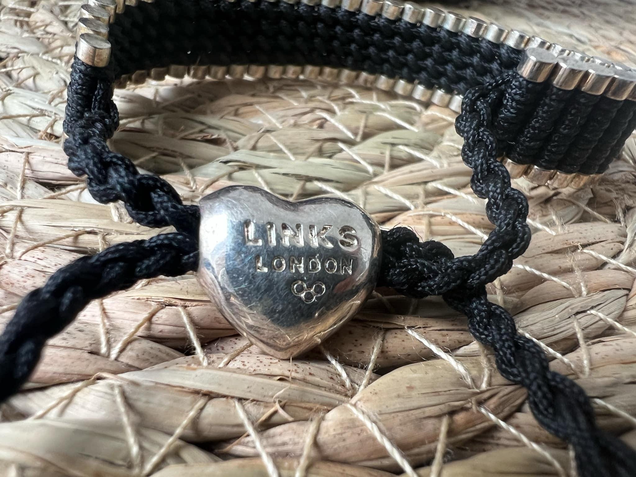 LlNKS.  LONDN    バングルとチャーム Links of london bracelet - Etsy 日本