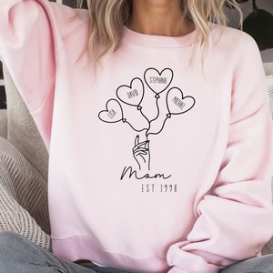 Mom Sweatshirt, Custom Grandma Shirt, Grandma Shirt with Grandkids Names, Grandma Gift, Mom Shirt, Gift for Mom, Mom Shirt with Kids Names