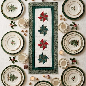 Christmas pinwheel table runner