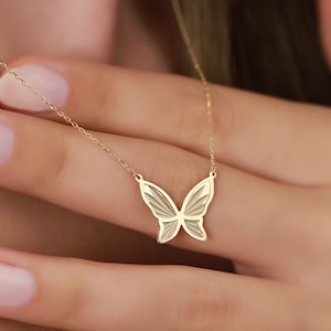 14K Solid Gold Butterfly Necklace for Women | Elegant Gold Insect Necklace | Elegant Nature-inspired Jewelry | A Delicate Gift for Her