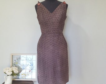 Vintage Alex van Miami 1950 tijdperk dames mauve knielengte jurk verstelbare lengte knop schouderband / paars / lente fling