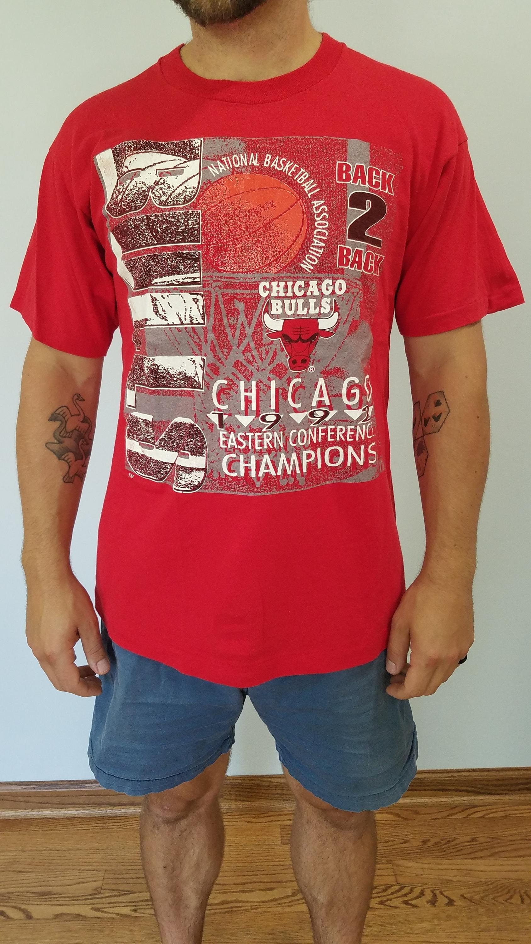 Men's Large Chicago Bulls T-shirt / Vintage 1992 NBA Eastern