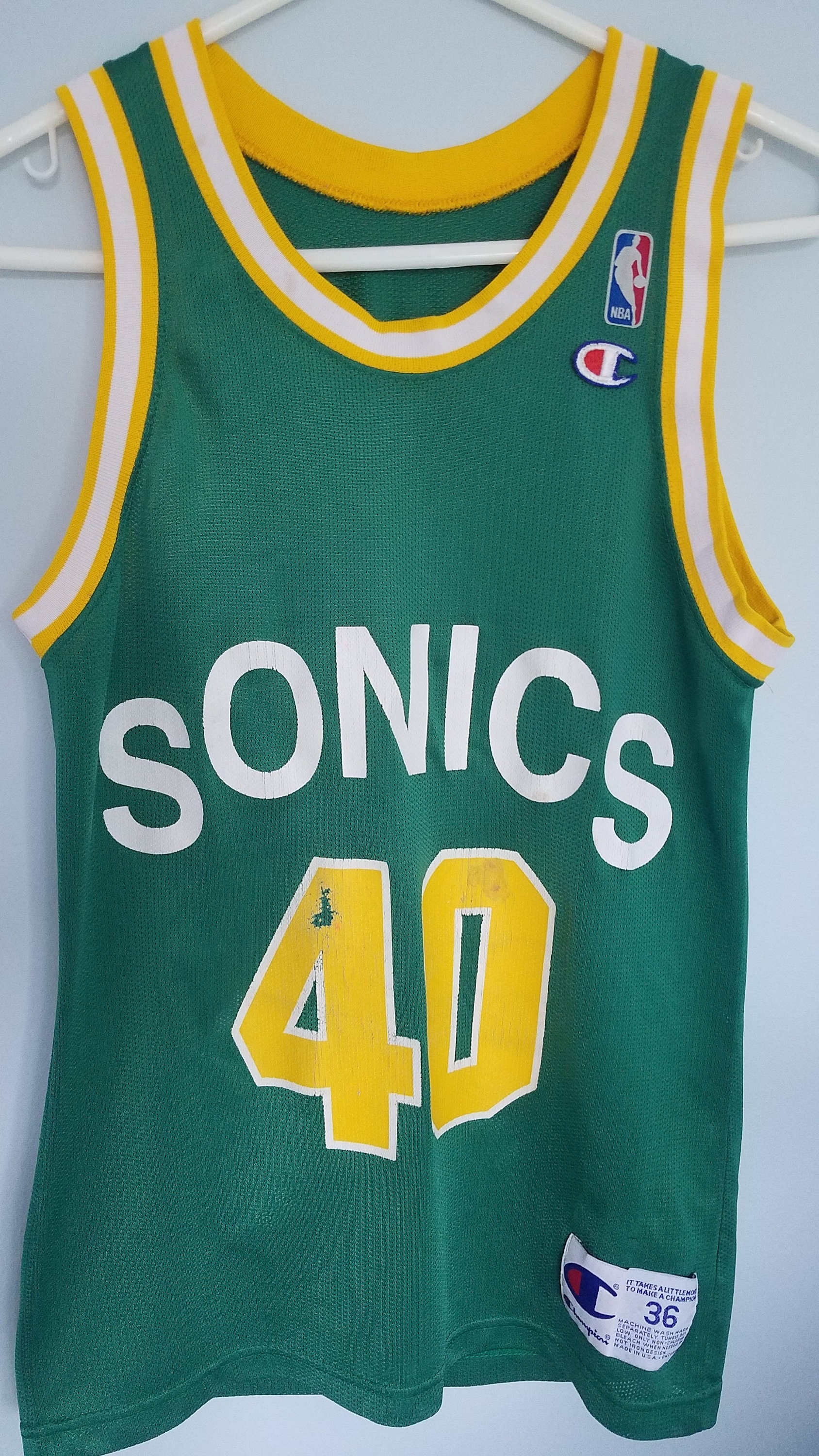 Vintage 1990s Champion NBA Seattle SuperSonics Shawn Kemp #40 Basketball Jersey Sz. 36