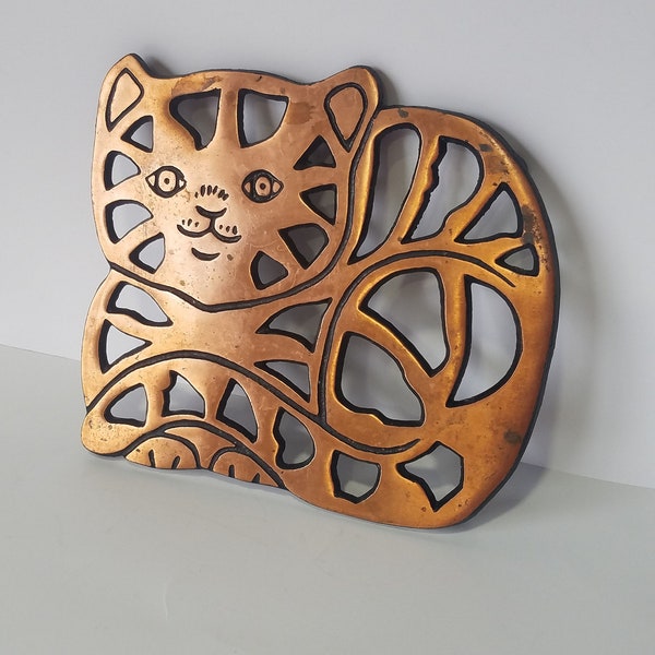 Vintage ODI 1999 Copper Kitty Cat Trivet / Wall Art / Iron Backing Mount / Plated Copper Hot Pan Stand / Hangable Kitchen Decor / Craft Room