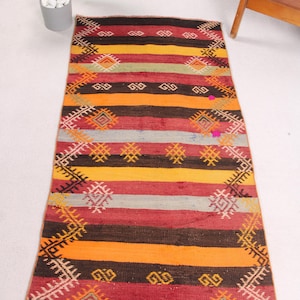 Vintage Kilim, Turkish Kilim, Small Kilim, Patterned Anatolian Kilim, Rugs For Kitchen, 2.7x5.2 ft Red Kilim, Kilim With Geometric Patterns